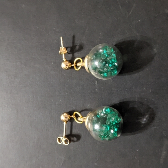 Gold Tone Green Crystal Filled Balls Dangle Drop Statement Earrings - Picture 1 of 3
